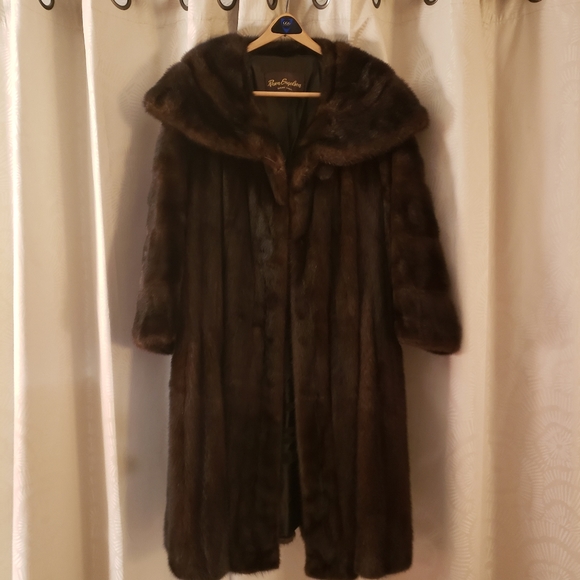 Mink Coat by Furrier Rosen Engelson - Picture 2 of 12